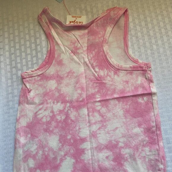 3 Pieces of Cat & Jack 2T 1 Short & 2 Tops Bundle - Picture 7 of 12